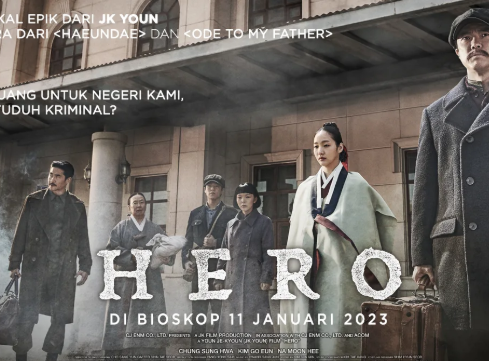 review-film-hero